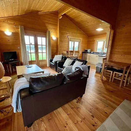 Lilly Lodge, Lake Pochard 사우스 체르니 외부 사진
