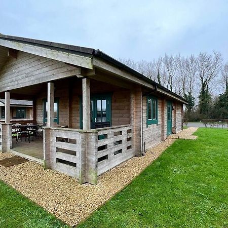 Lilly Lodge, Lake Pochard 사우스 체르니 외부 사진